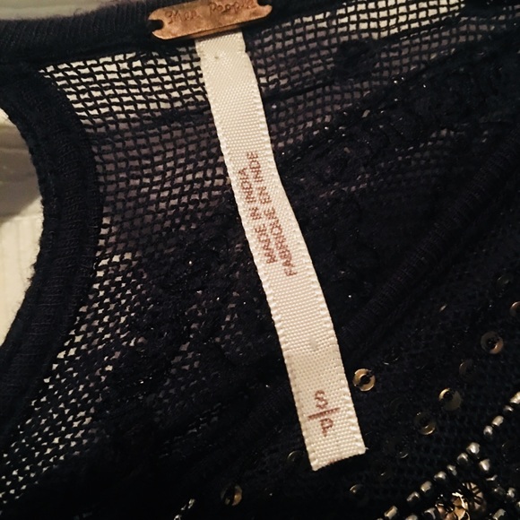 EUC Free people navy beaded top. No flaws - Picture 3 of 4
